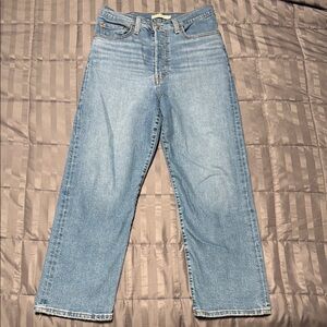 Levi’s Ribcage Straight Ankle jeans, size 30